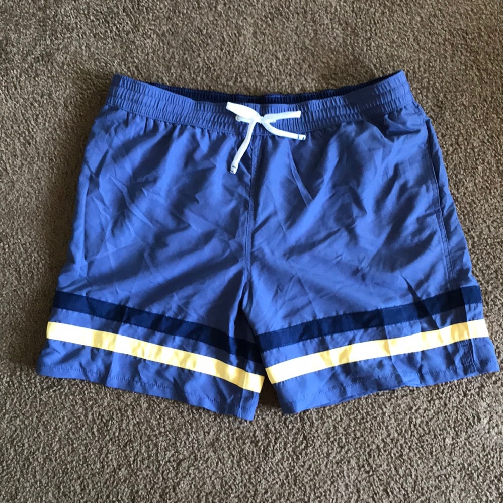 NWOT swim trunks XL